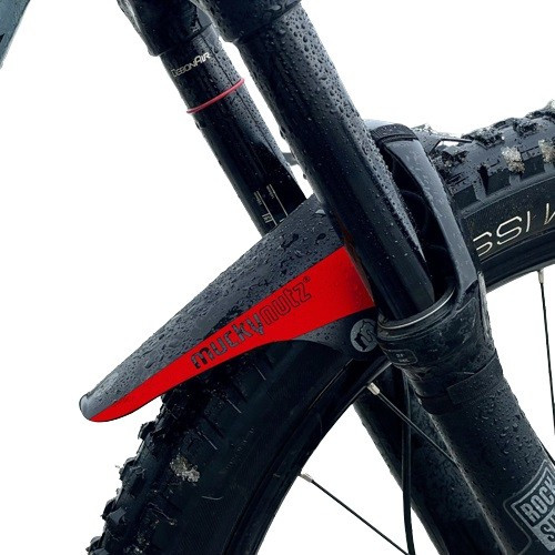 Blatník Mucky Nutz Face Fender červená 2022